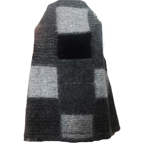Wool Blend Gray & Black Plaid Poncho … - Picture 4 of 7